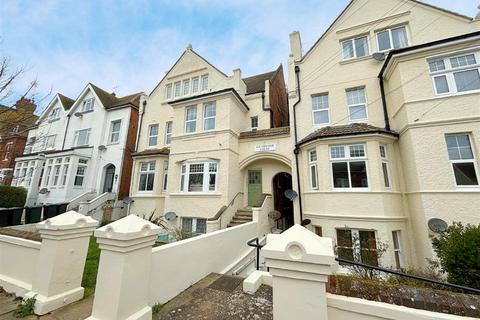 3 bedroom ground floor flat for sale, Cantelupe Road, Bexhill-On-Sea TN40