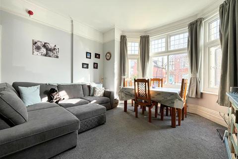 3 bedroom ground floor flat for sale, Cantelupe Road, Bexhill-On-Sea TN40