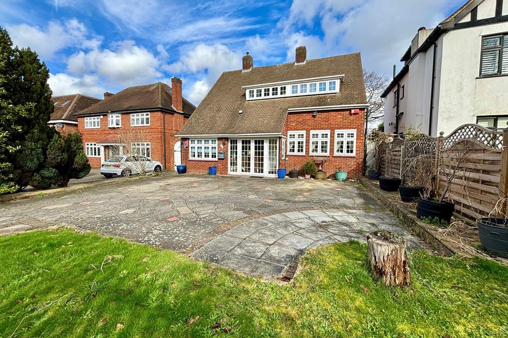 Hayes Way Park Langley Beckenham Br3 4 Bed Detached House For Sale