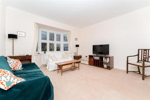 33 Niagara Avenue, London, W5 4UD