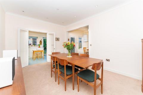 33 Niagara Avenue, London, W5 4UD