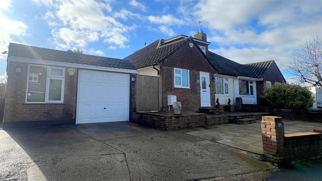 Brookside Avenue, Polegate BN26 3 bed semidetached bungalow for sale
