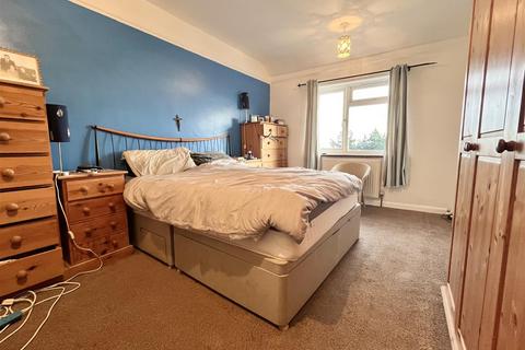 3 bedroom semi-detached house for sale, De La Warr Road, Bexhill-On-Sea TN40