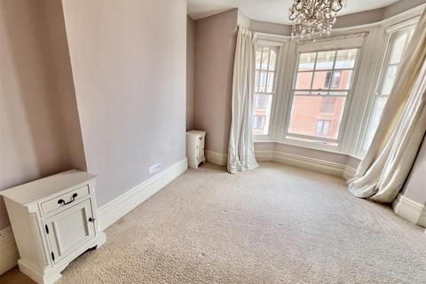 2 bedroom property for sale, Wilton Road, Bexhill-On-Sea TN40