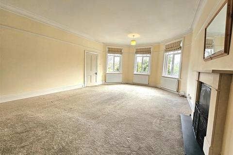 3 bedroom property for sale - Hartfield Road, Eastbourne BN21