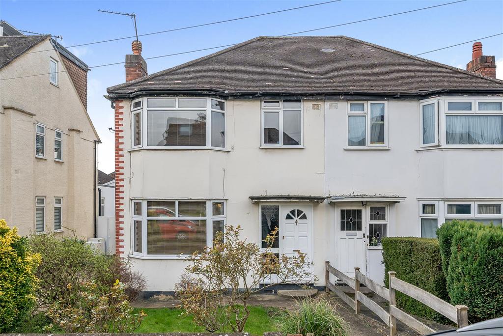 Marlborough Avenue, Edgware HA8 3 bed house for sale £600,000