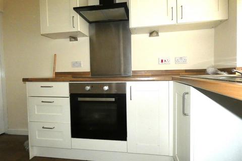 2 bedroom property to rent - Mayfield Grove, Halifax HX1