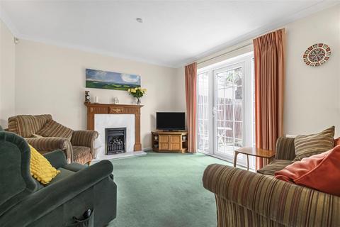 3 bedroom townhouse for sale, Benyon Court, Bath Road, Reading