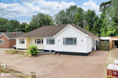 4 bedroom semi-detached bungalow for sale, High Wood Road, Hoddesdon EN11