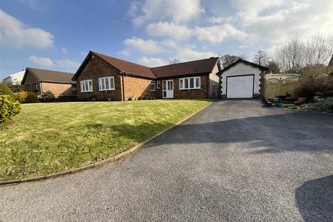 4 bedroom detached bungalow for sale, Maesquarre Road, Ammanford