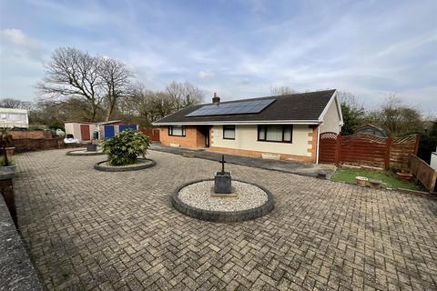 3 bedroom detached bungalow for sale, Pontardulais Road, Cross Hands, Llanelli