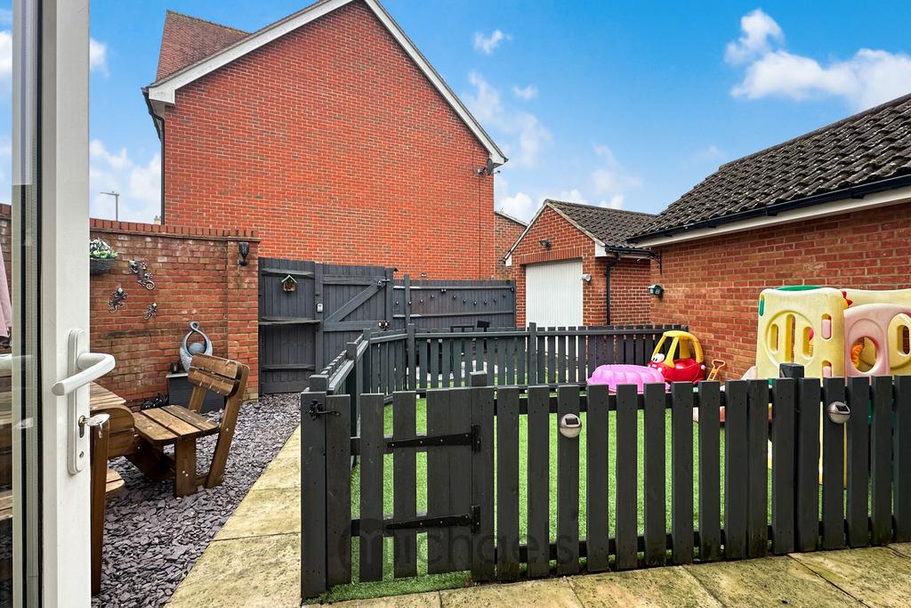 Outside, Garden, Garage &amp; Parking