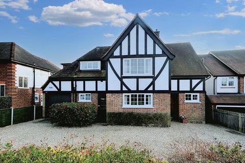 57 Roxwell Road, Chelmsford, CM1 2LY