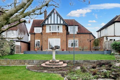 57 Roxwell Road, Chelmsford, CM1 2LY