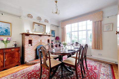 57 Roxwell Road, Chelmsford, CM1 2LY