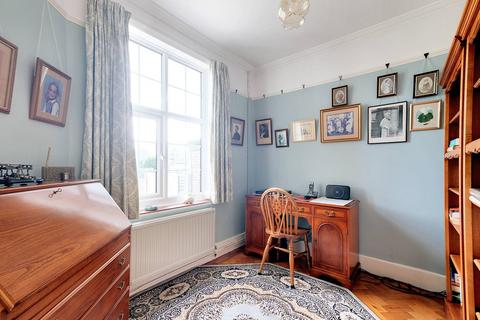 57 Roxwell Road, Chelmsford, CM1 2LY