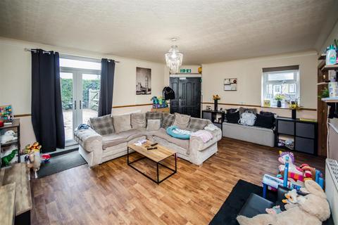 5 bedroom end of terrace house for sale - Wyke Lane, Bradford BD12