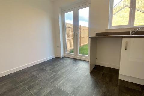 3 bedroom semi-detached house to rent, Monticello Way, Coventry