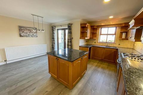 4 bedroom townhouse to rent, New Laithe Close, Skipton