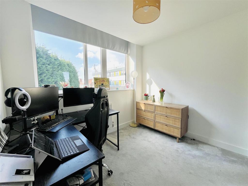 Bedroom 2 Aspect 2