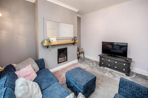 2 bedroom end of terrace house for sale - Whitegate Road, Halifax HX3