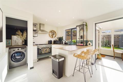 69 Heathfield Drive, Mitcham, CR4 3RD