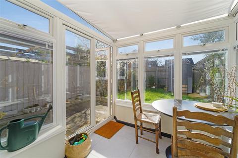 69 Heathfield Drive, Mitcham, CR4 3RD