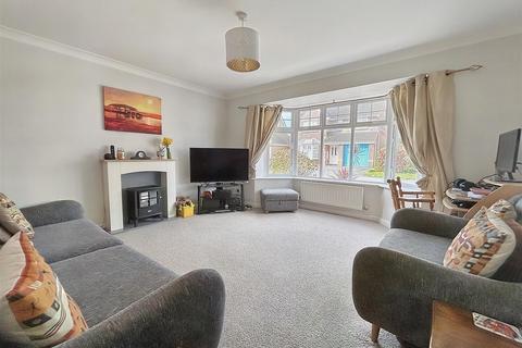 19 Bosnoweth, Probus, Truro, TR2 4HE