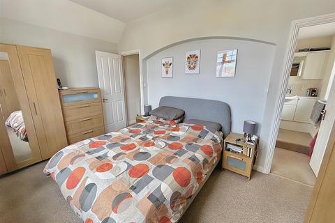 19 Bosnoweth, Probus, Truro, TR2 4HE
