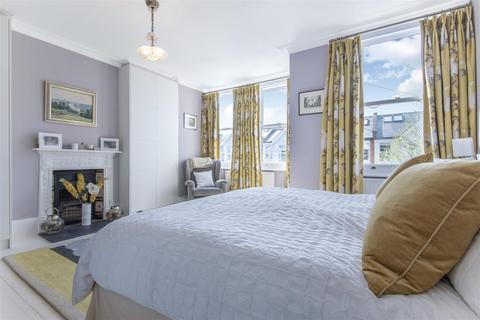 5 bedroom terraced house to rent, Second Avenue, Mortlake, SW14