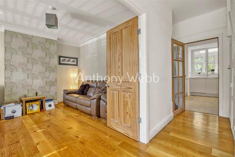 3 bedroom semi-detached house for sale, The Rowans, Palmers Green N13