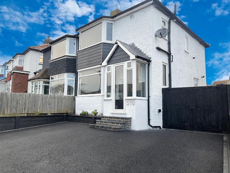 Bexhill Road, St. LeonardsOnSea TN38 3 bed semidetached house for