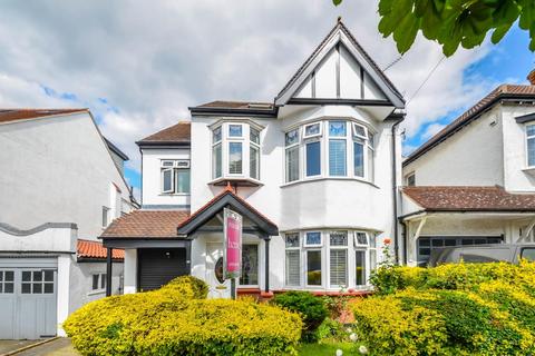 5 bedroom detached house for sale, Belfairs Drive, Leigh-On-Sea SS9