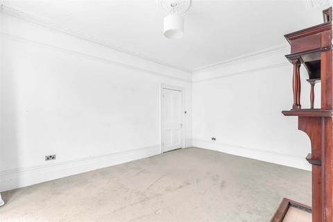 1 bedroom flat to rent, Cardigan Road, Richmond, TW10