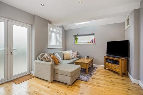 11 Seaford Road, London, W13 9HP