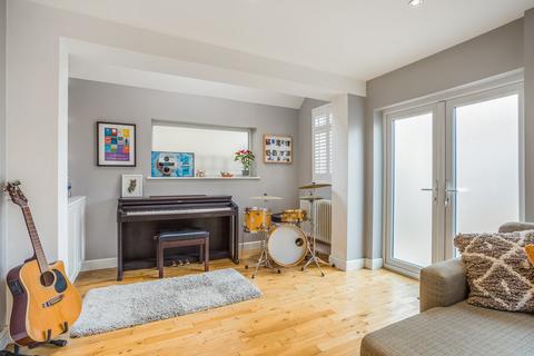 11 Seaford Road, London, W13 9HP
