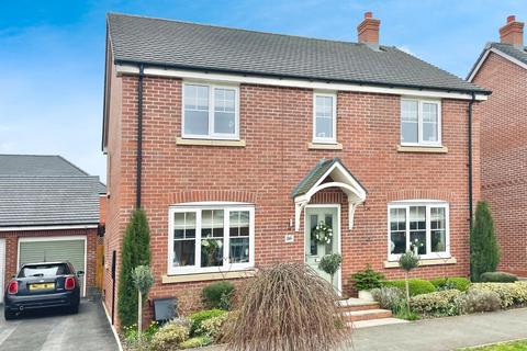 4 bedroom detached house for sale - Willow Way, Meon Vale, Stratford-upon-Avon