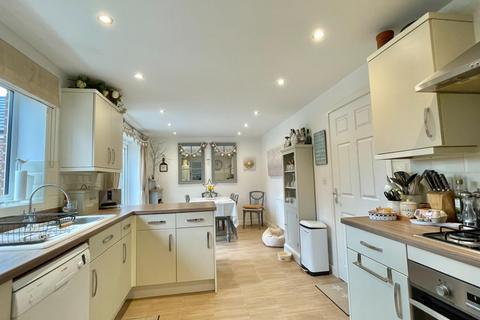 4 bedroom detached house for sale, Willow Way, Meon Vale, Stratford-upon-Avon