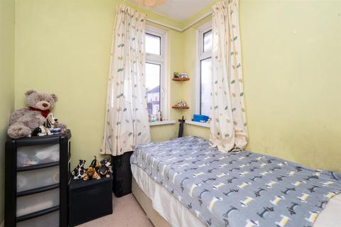 43 Kingsdown Road, Cheam, Sutton, SM3 8NZ