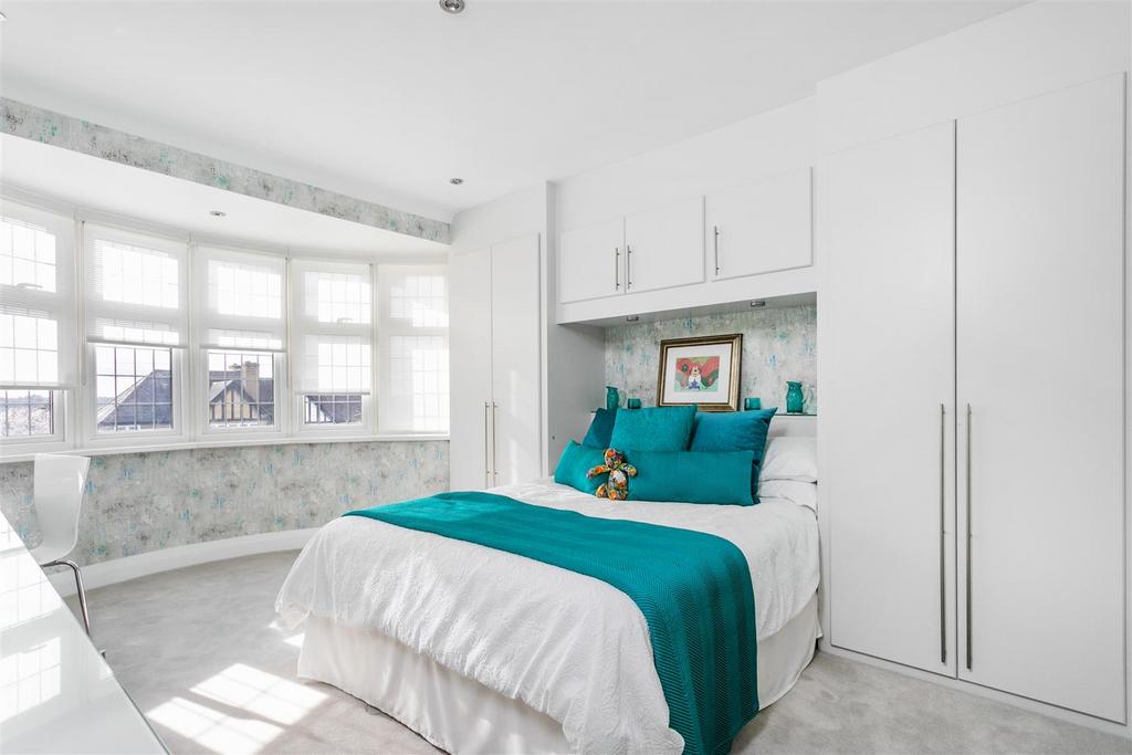 Bedroom 2: