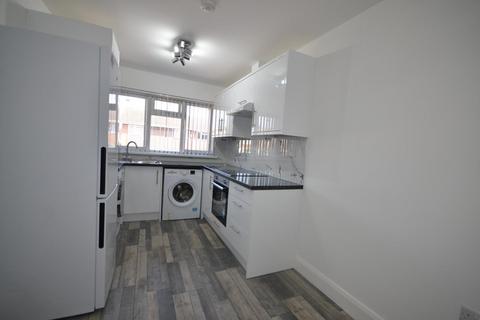 2 bedroom house to rent - Norseman Way, Greenford