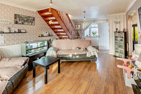 3 bedroom terraced house for sale, St Davids Road, Allhallows, Rochester, ME3