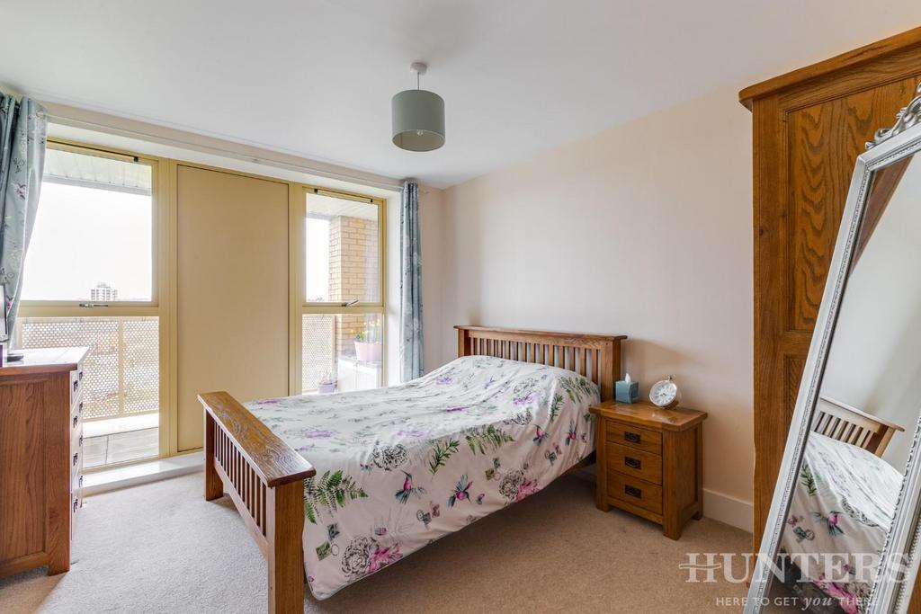 Mulberry house, 12, 320b High Road London, N15 4 BN