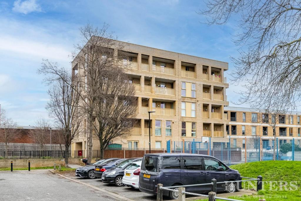 Mulberry house, 12, 320b High Road London, N15 4 BN