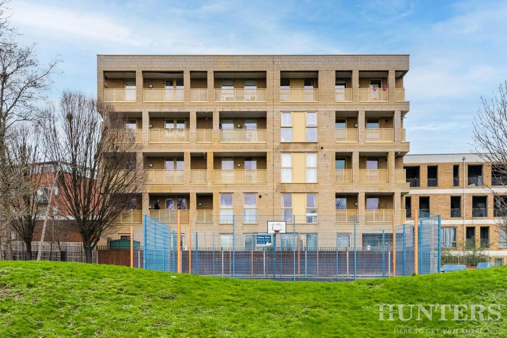 Mulberry house, 12, 320b High Road London, N15 4 BN