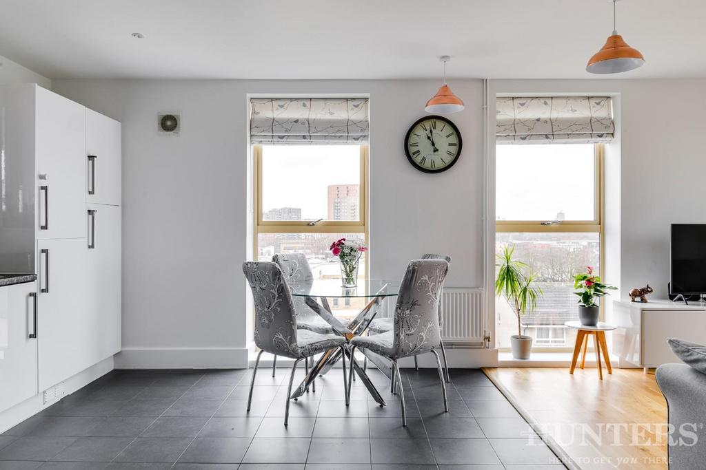 Mulberry house, 12, 320b High Road London, N15 4 BN