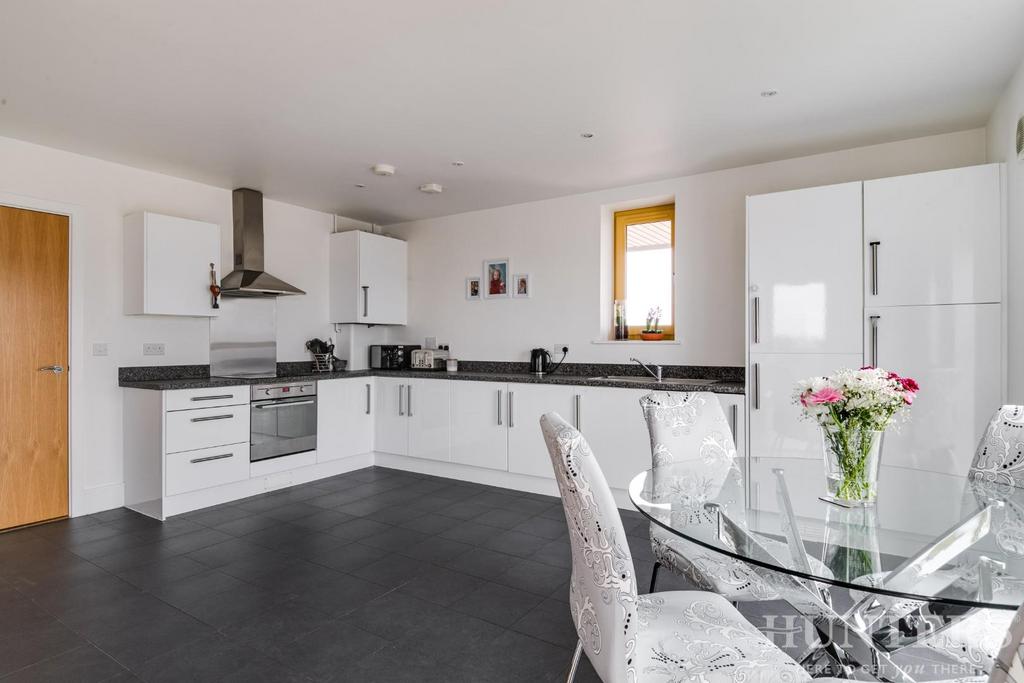 Mulberry house, 12, 320b High Road London, N15 4 BN