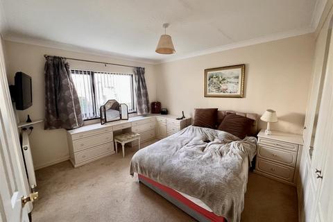 2 bedroom detached bungalow for sale, Parc Bwtrimawr, Ammanford