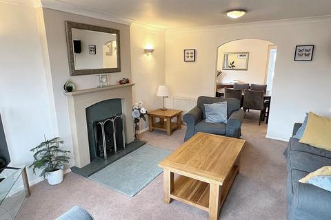 27 Saxton Drive, Sutton Coldfield, B74 4XZ
