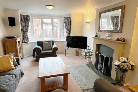 27 Saxton Drive, Sutton Coldfield, B74 4XZ